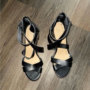 Size 9.5 Material Girl Sandals